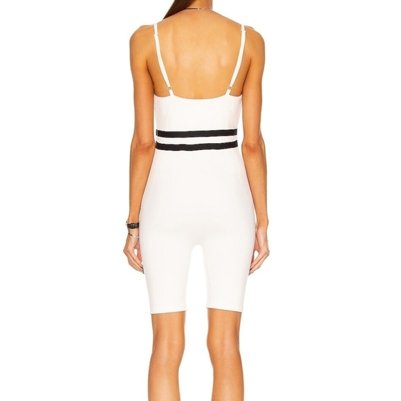 New Perfect Moment Seamless Stripe Snow White Fitness Suit/Skin Suit NWT Medium - Picture 7 of 14